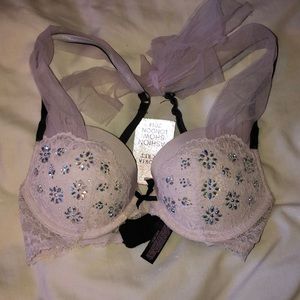 NWT 32C Victoria’s Secret fashion show bra